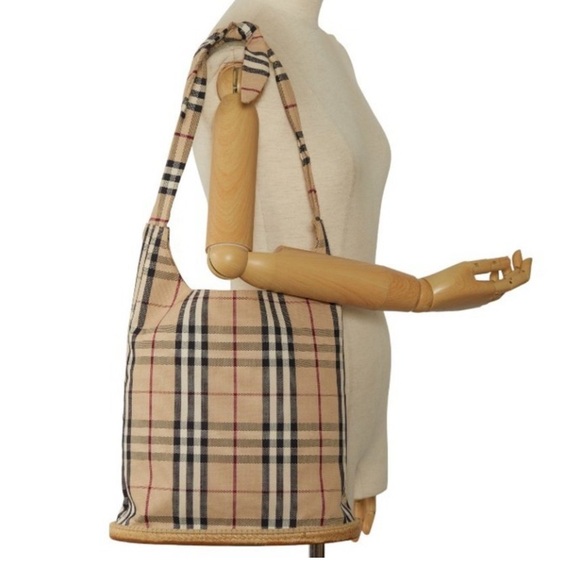 Authentic Burberry bag 🔥🔥 - Picture 9 of 11